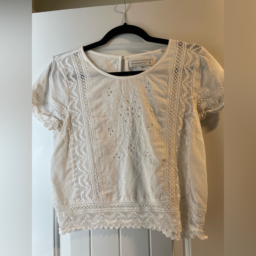 Abercrombie Lace Cropped Shirt